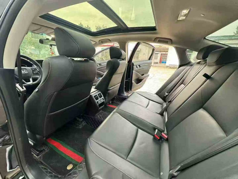 徐州23年本田雅阁6