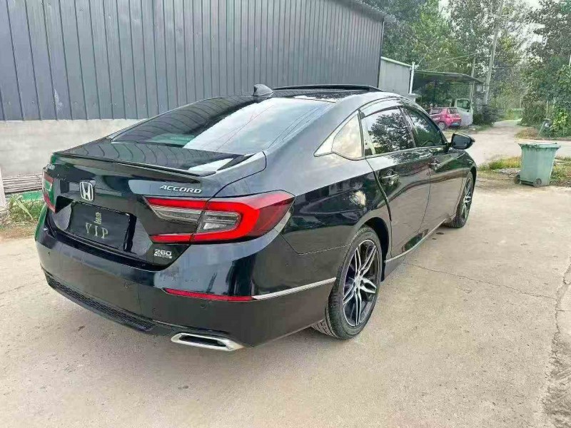 徐州23年本田雅阁8