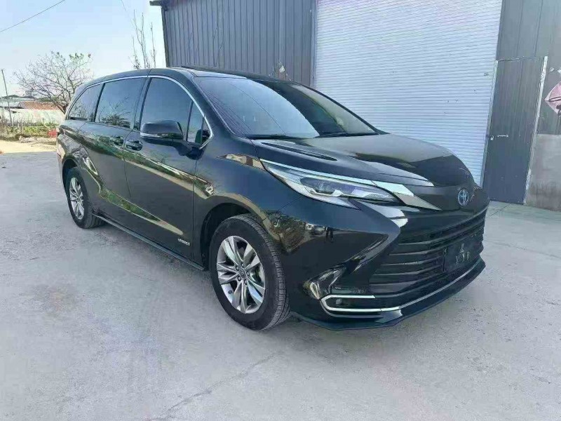 徐州23年丰田塞纳2