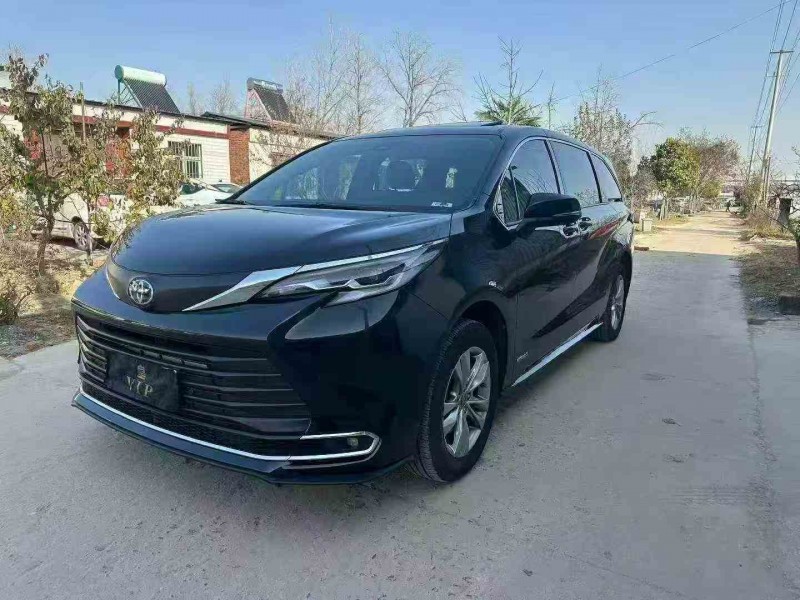 徐州23年丰田塞纳3