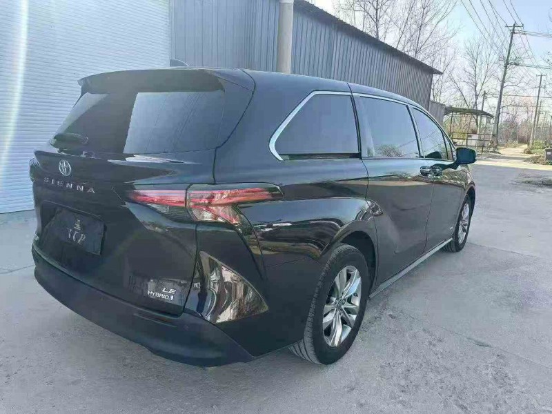 徐州23年丰田塞纳7