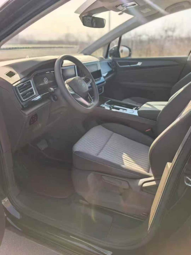 长治25年大众威然4