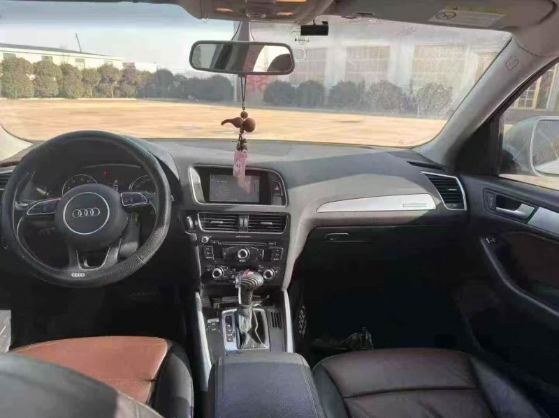 青岛16年奥迪Q56