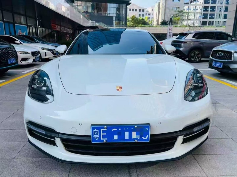 深圳19年保时捷帕拉梅拉1