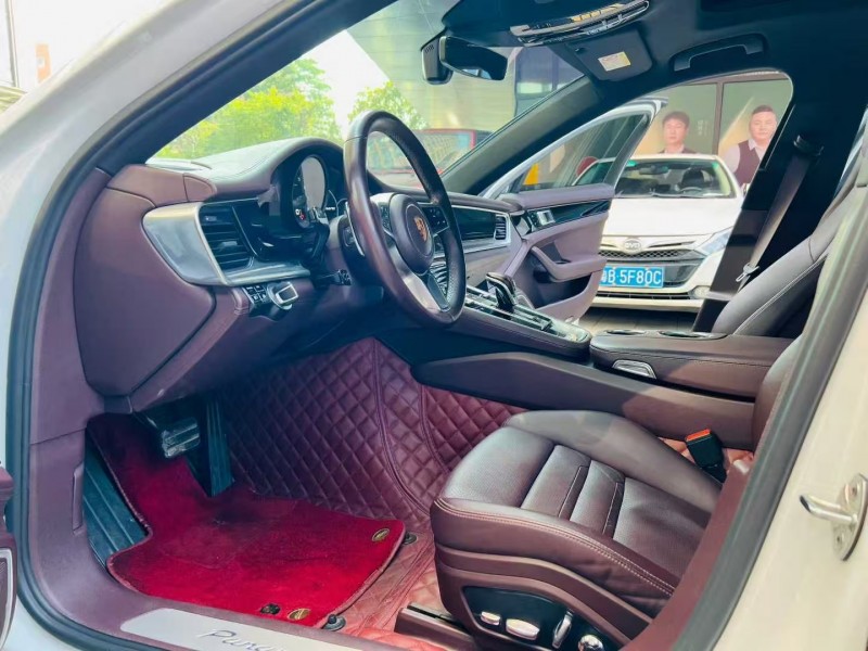 深圳19年保时捷帕拉梅拉4