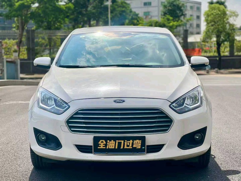 广州18年福特福睿斯1