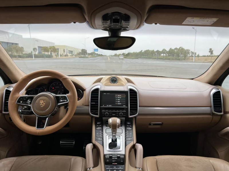 盐城15年保时捷卡宴7