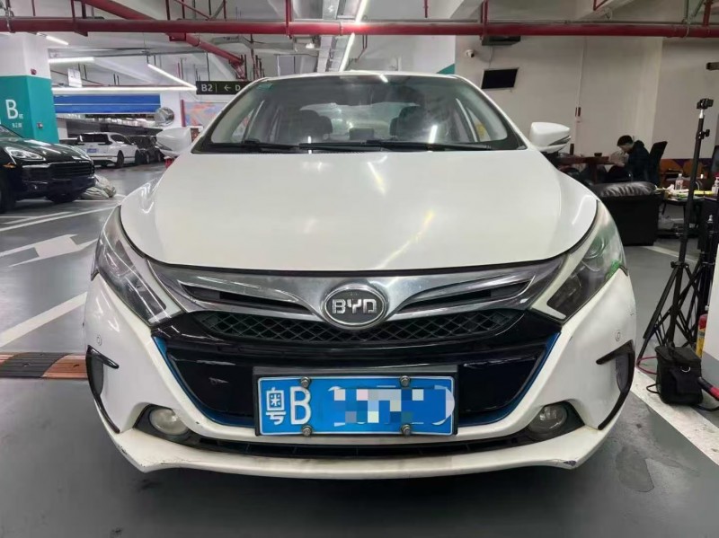 深圳16年比亚迪秦1