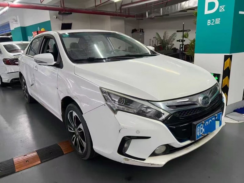 深圳16年比亚迪秦2