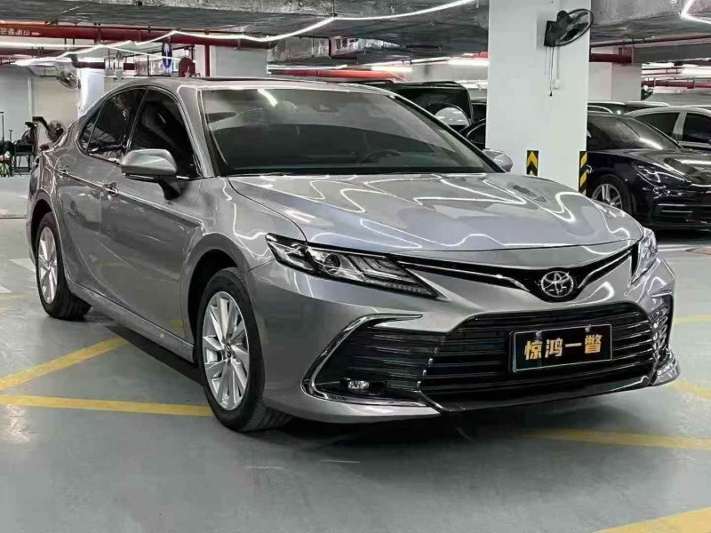 广州22年丰田凯美瑞2