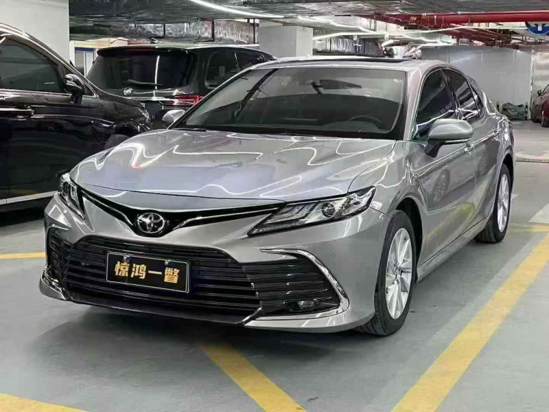 广州22年丰田凯美瑞3