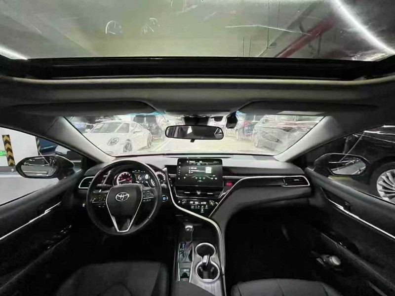 广州22年丰田凯美瑞5