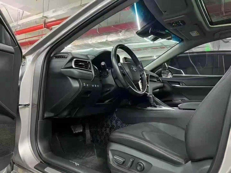 广州22年丰田凯美瑞6