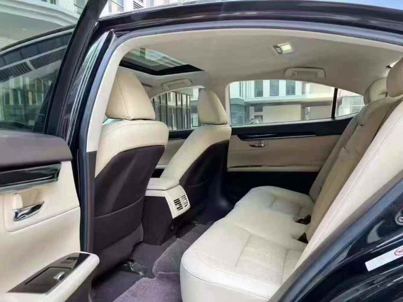 广州16年雷克萨斯ES6