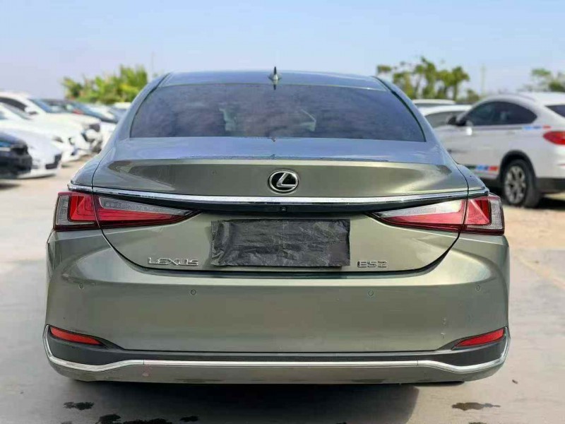 广州21年雷克萨斯ES9