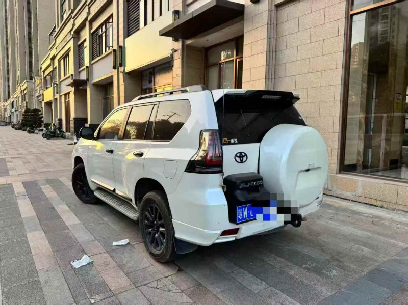 广州20年丰田普拉多3