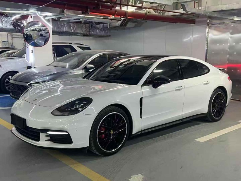 广州18年保时捷帕拉梅拉2