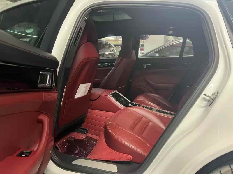 广州18年保时捷帕拉梅拉4