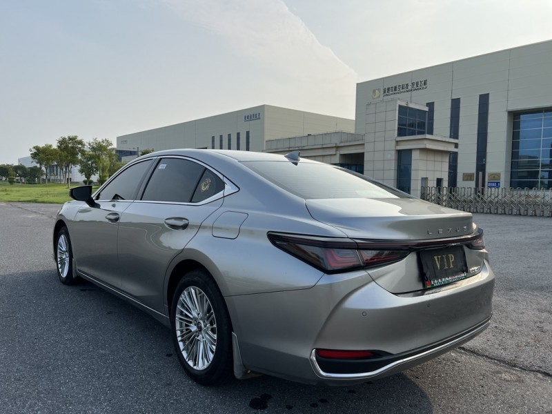 盐城24年雷克萨斯ES9