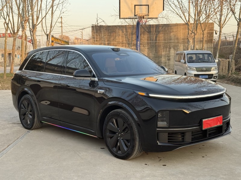 郑州25年理想L82