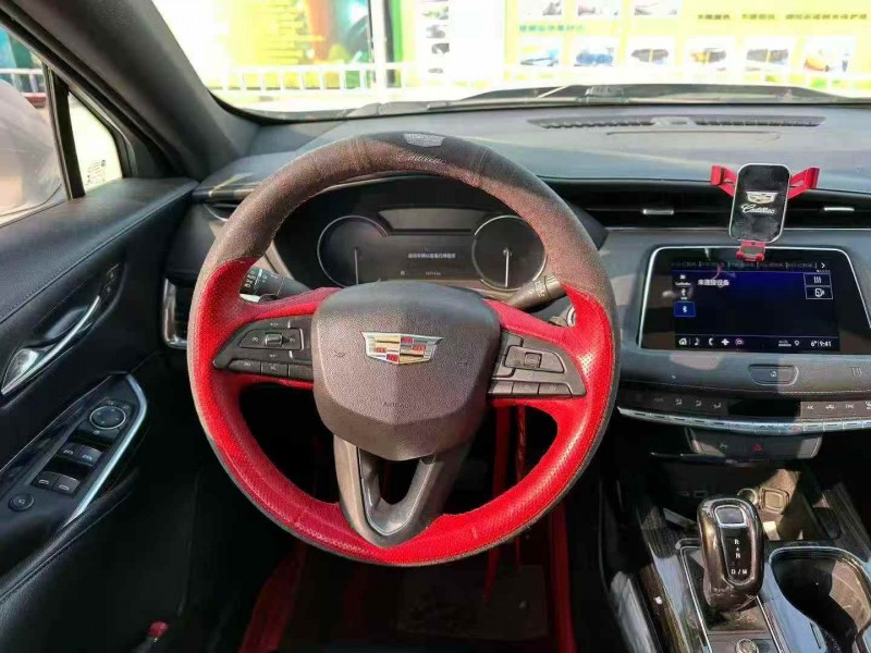 嘉兴19年凯迪拉克XT47