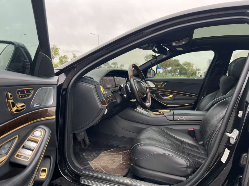 盐城16年奔驰迈巴赫S级4