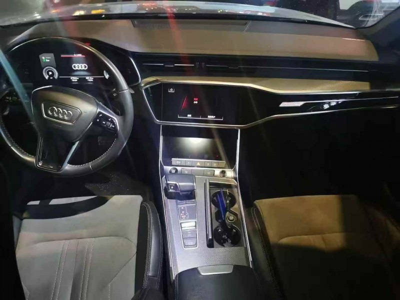 新乡21年奥迪A6L3