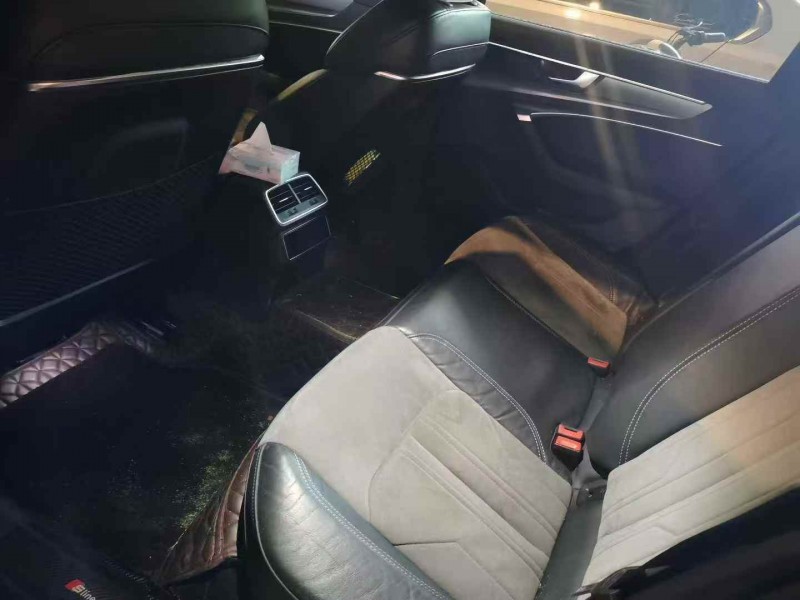 新乡21年奥迪A6L4