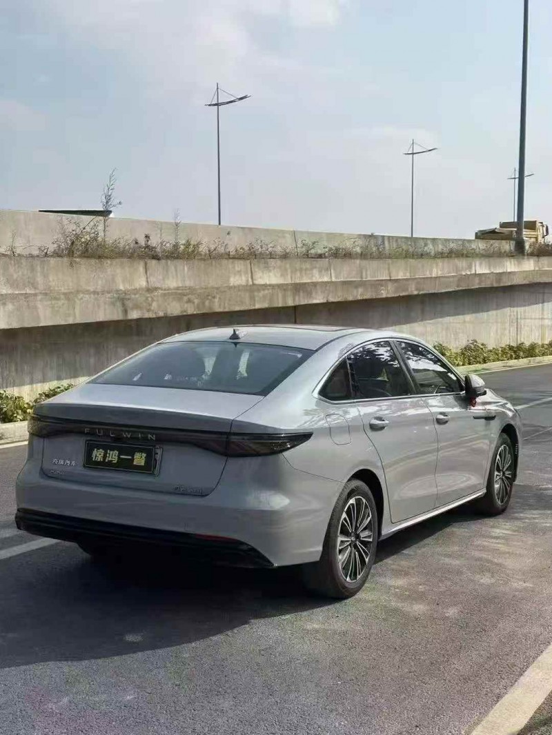 广州25年奇瑞风云5