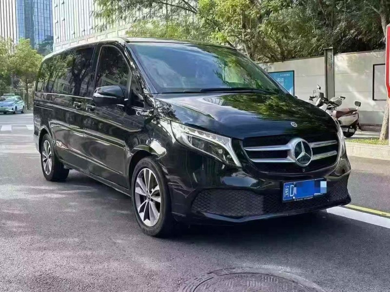 广州22年奔驰V2