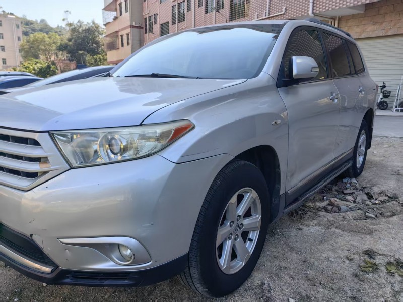 深圳13年丰田汉兰达2