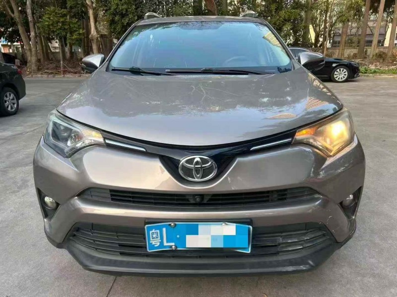 广州17年丰田RAV4荣放1