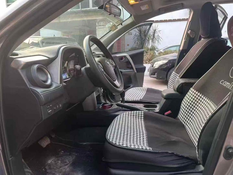 广州17年丰田RAV4荣放3