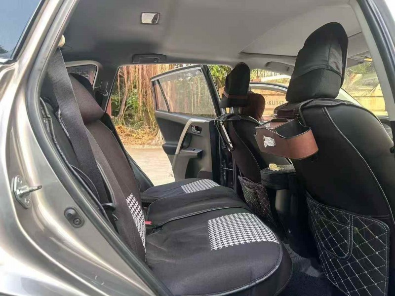 广州17年丰田RAV4荣放4