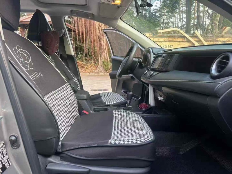 广州17年丰田RAV4荣放5