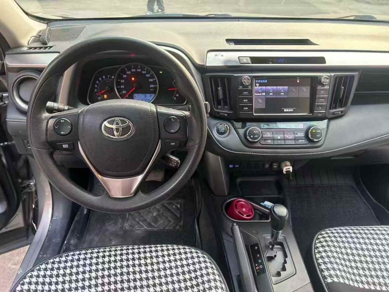 广州17年丰田RAV4荣放6