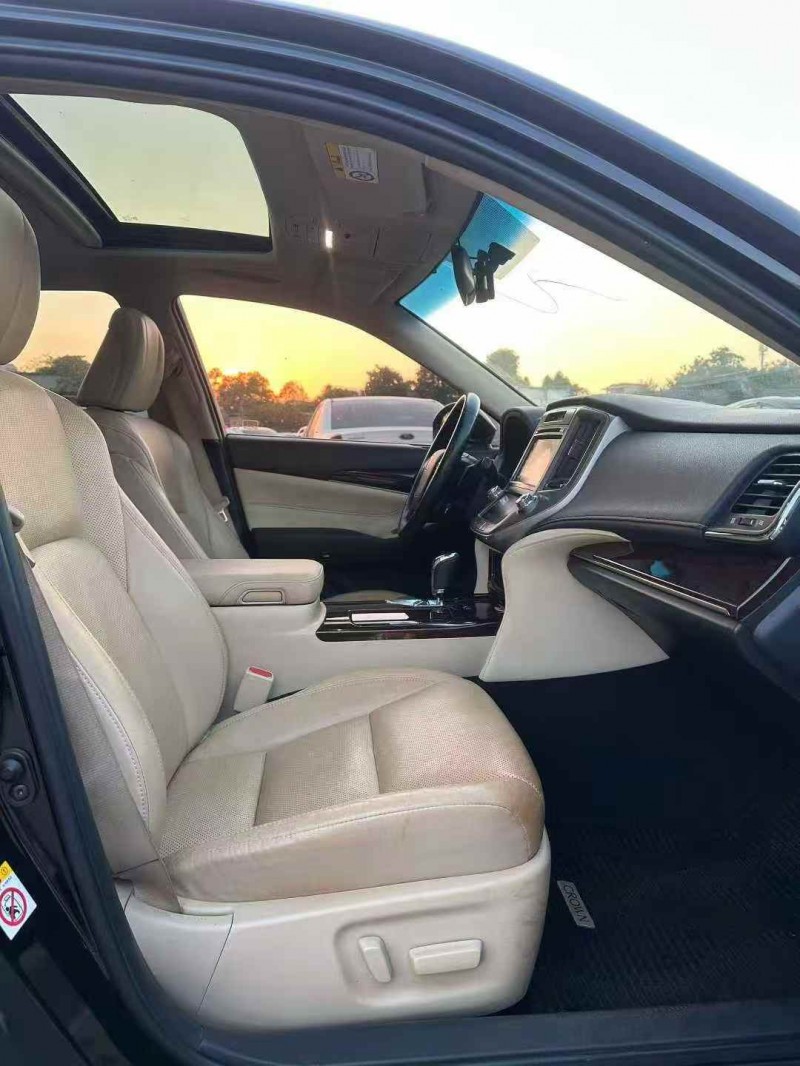 广州18年丰田皇冠7