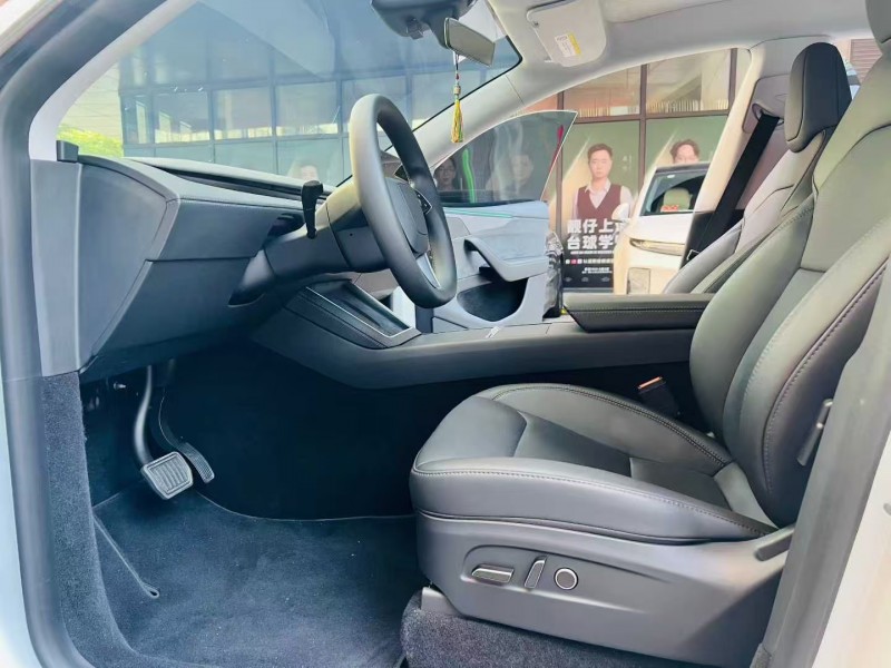 深圳25年特斯拉MODEL Y5