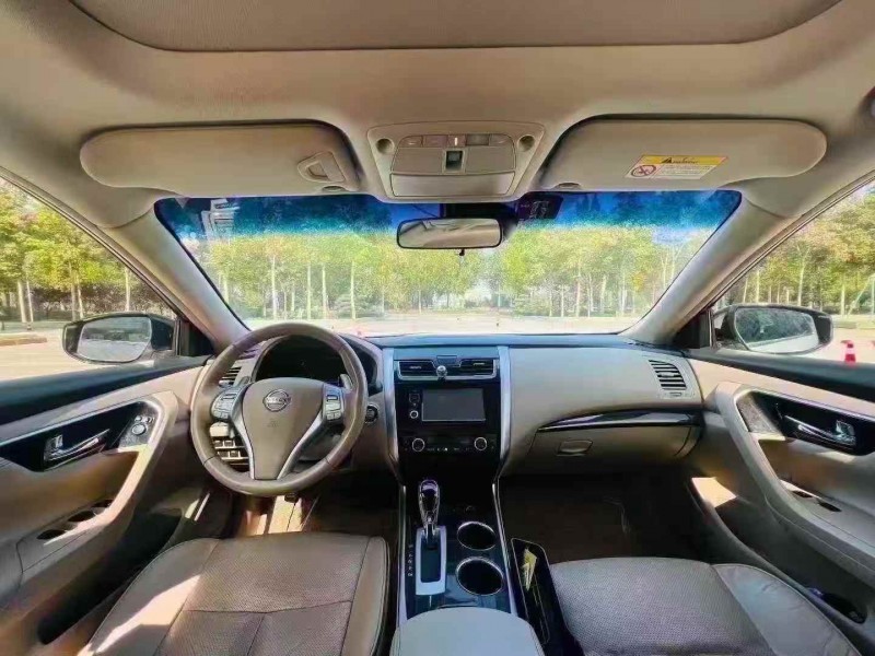 枣庄17年日产天籁6