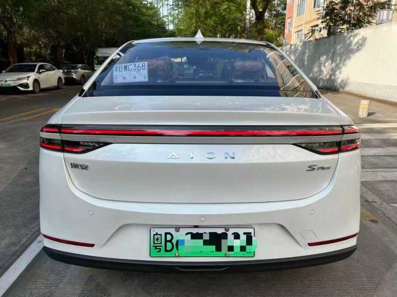 深圳25年传祺埃安S8