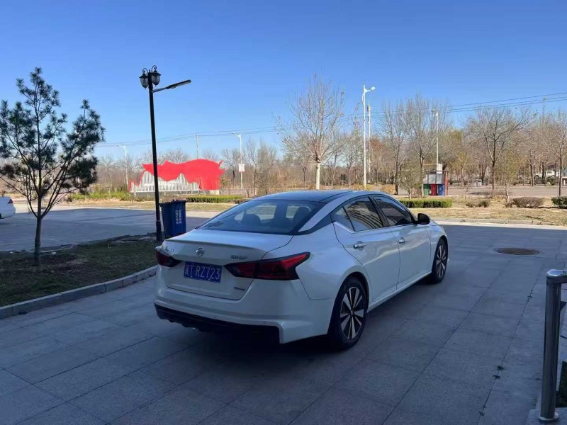 沧州20年日产天籁5