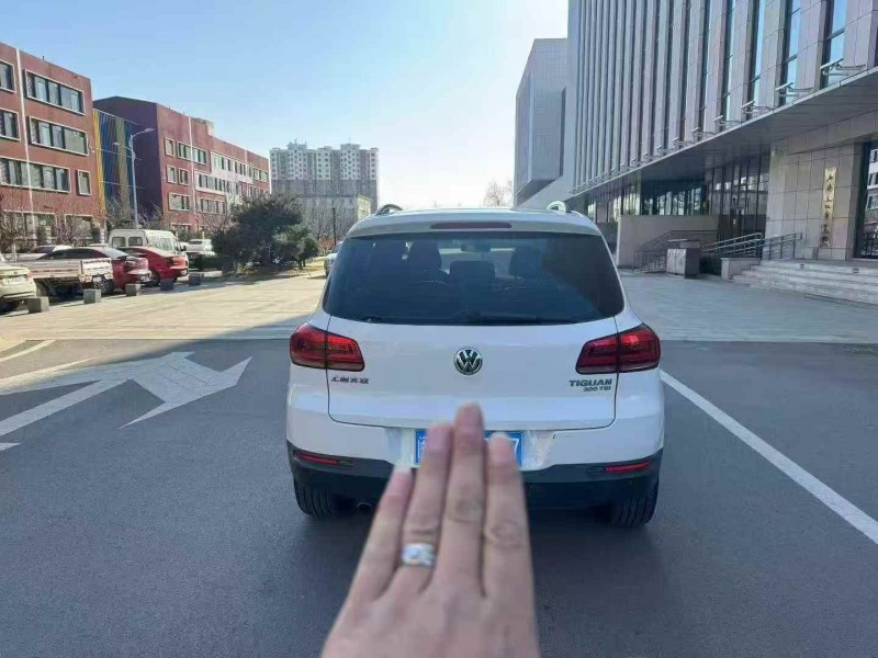 青岛16年大众途观9