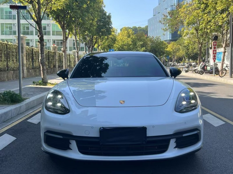 深圳18年保时捷帕拉梅拉1