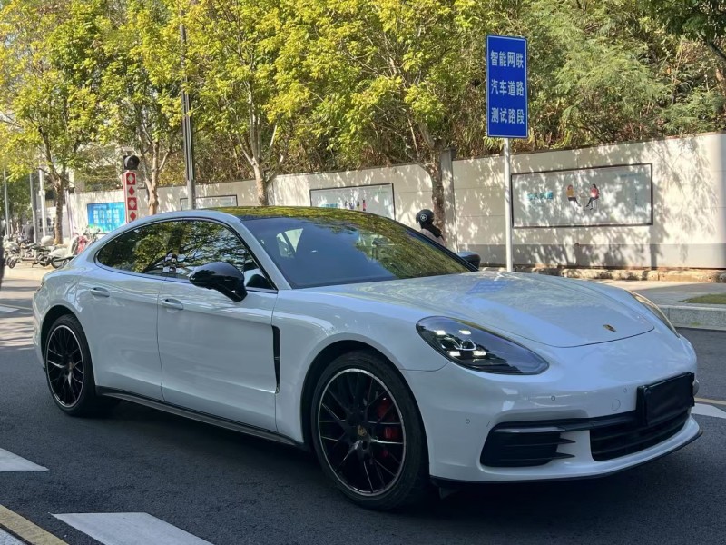 深圳18年保时捷帕拉梅拉3