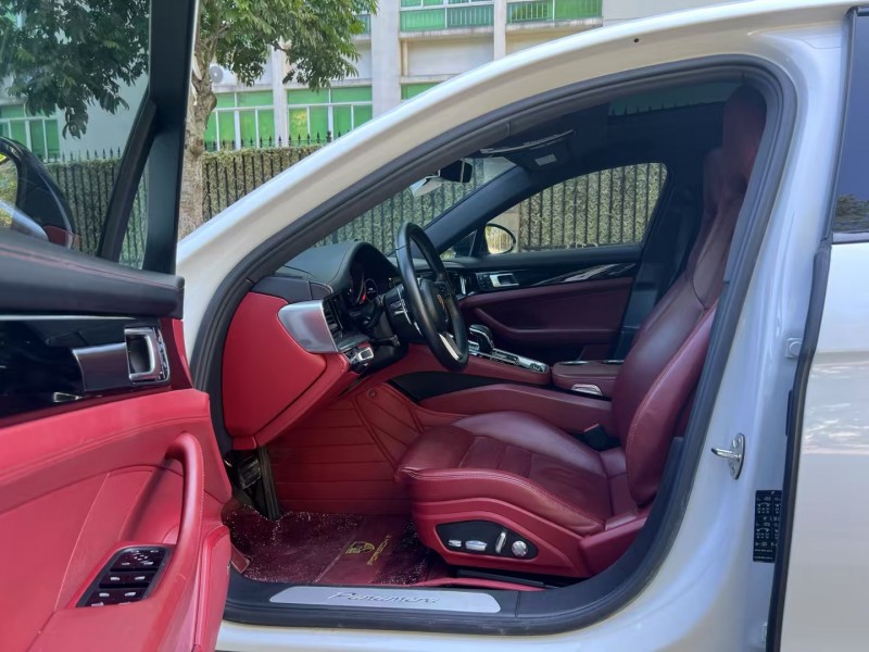 深圳18年保时捷帕拉梅拉6