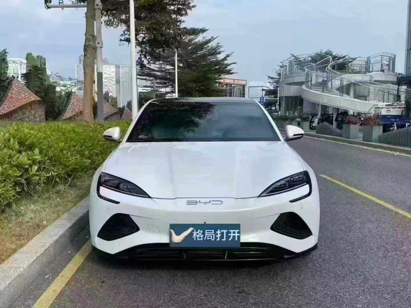 深圳23年比亚迪海豹1