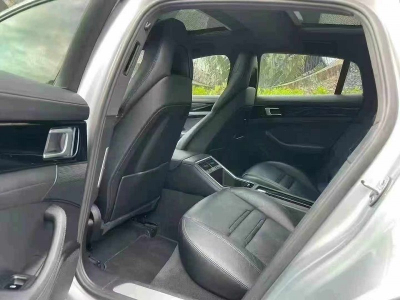 深圳18年保时捷帕拉梅拉6