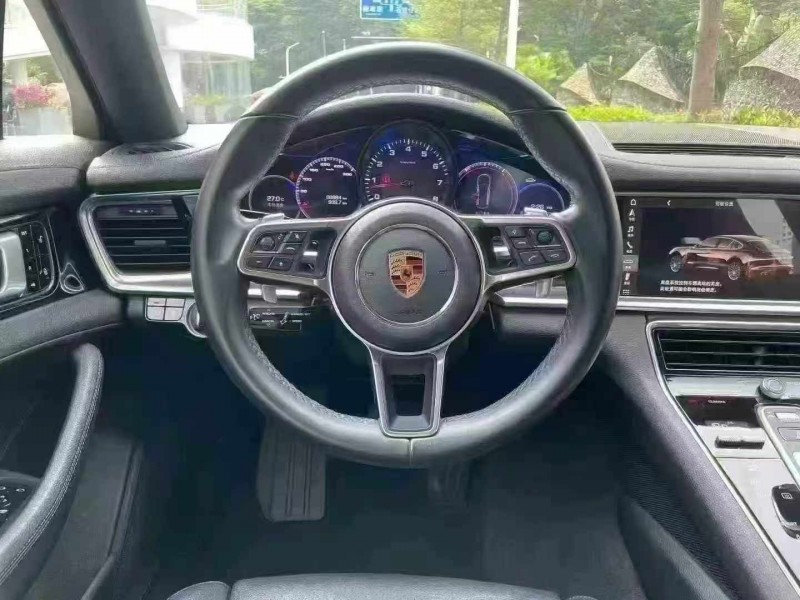 深圳18年保时捷帕拉梅拉7