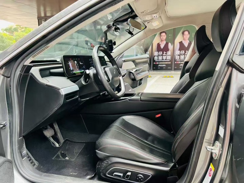 深圳21年小鹏汽车p74