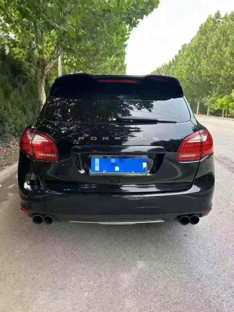 承德13年保时捷卡宴9